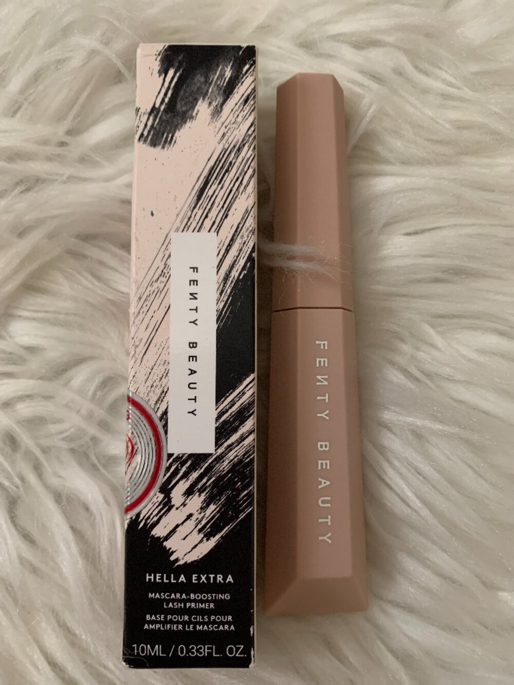 FENTY BEAUTY Hella Extra Mascara-Boosting Lash Primer in Universal 01